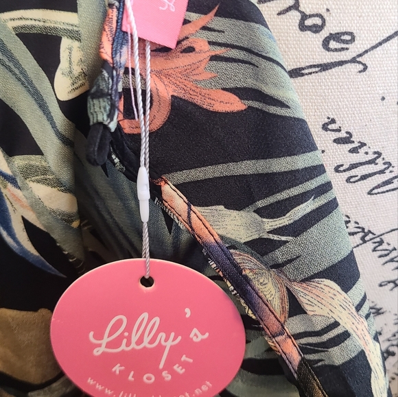 Plunge Neck Floral Flounce Mini Dress - Picture 9 of 10